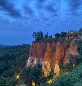 Hill in Roussillon. Looking at color as a symbol and as a pattern